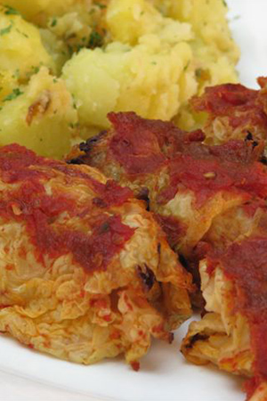 cabbage rolls with potatoes