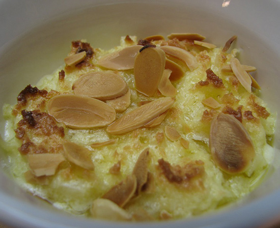 Mexican coconut custard with almonds